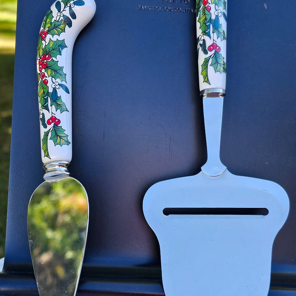Christmas Sheffield soft cheese spreader and plane stainless w ceramic handles